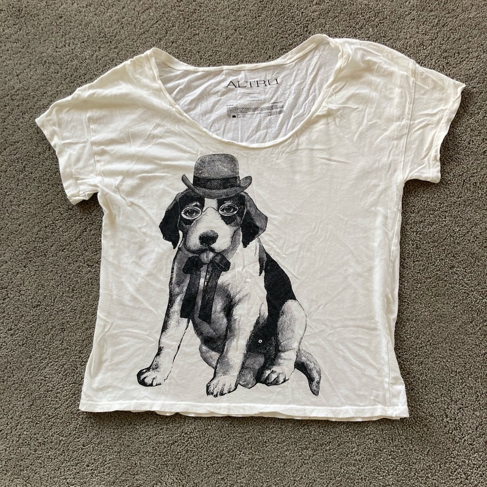 Off the shoulder oversized off-white graphic T with Dog